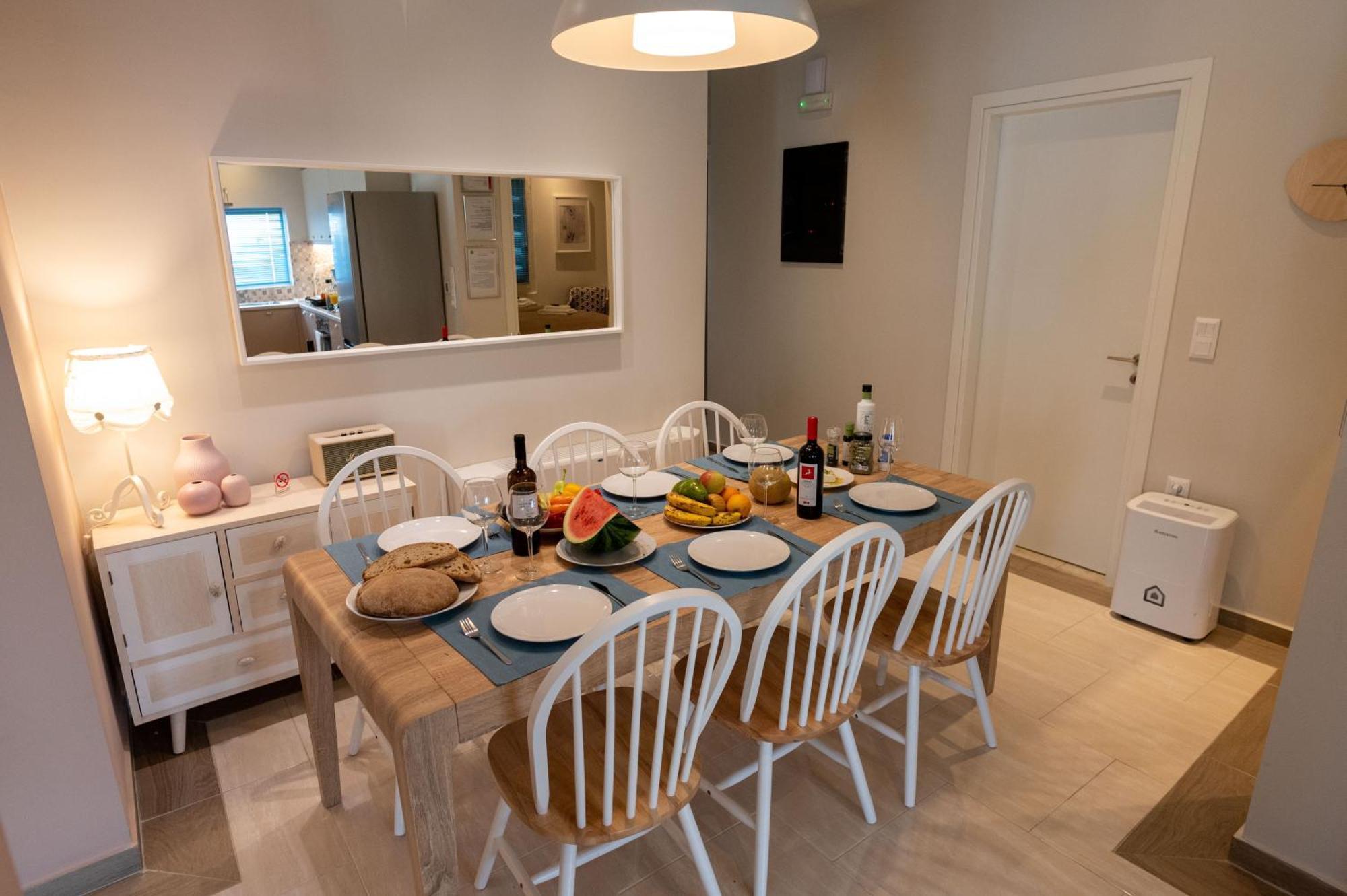 Thalias Quarters - Kalamata Mediterranean Villas Экстерьер фото